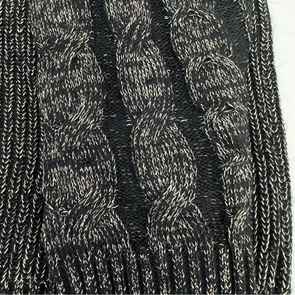 NWT Torrid Lurex Cable Pullover Cold Shoulder Turtle Neck Black Size 1 (14-16) - Picture 15 of 16